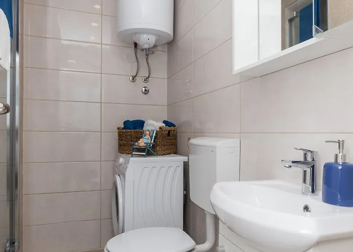 アパート Semi - One Bedroom With Terrace And Sea View