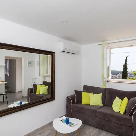 Appartement Semi - One Bedroom With Terrace And Sea View