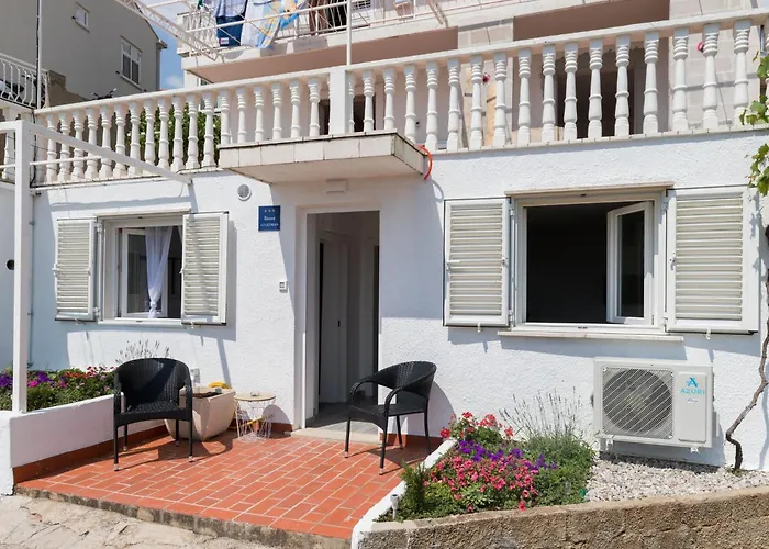 Semi - One Bedroom With Terrace And Sea View Appartamento *